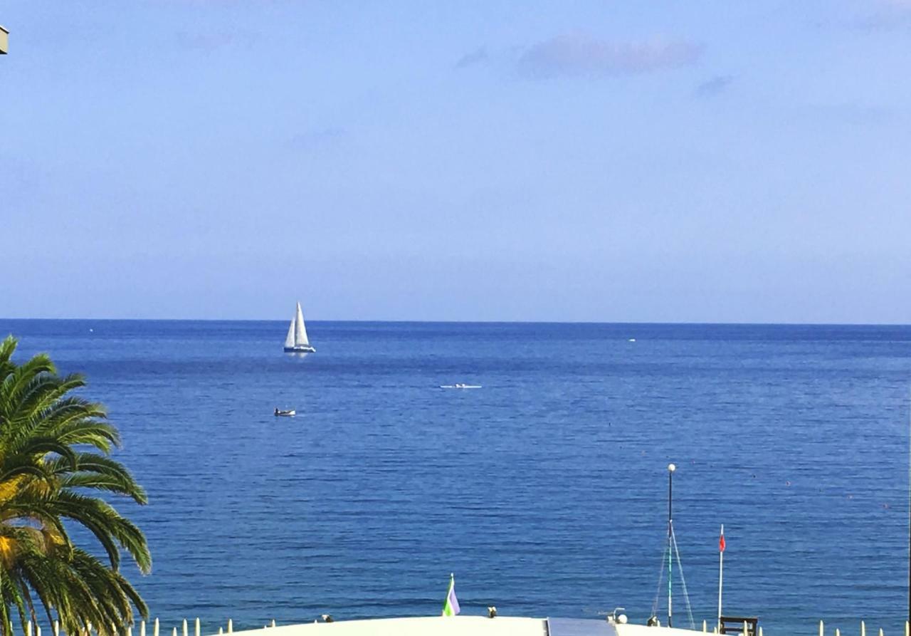 Le Finestre Sul Mare Daire Albissola Marina Dış mekan fotoğraf