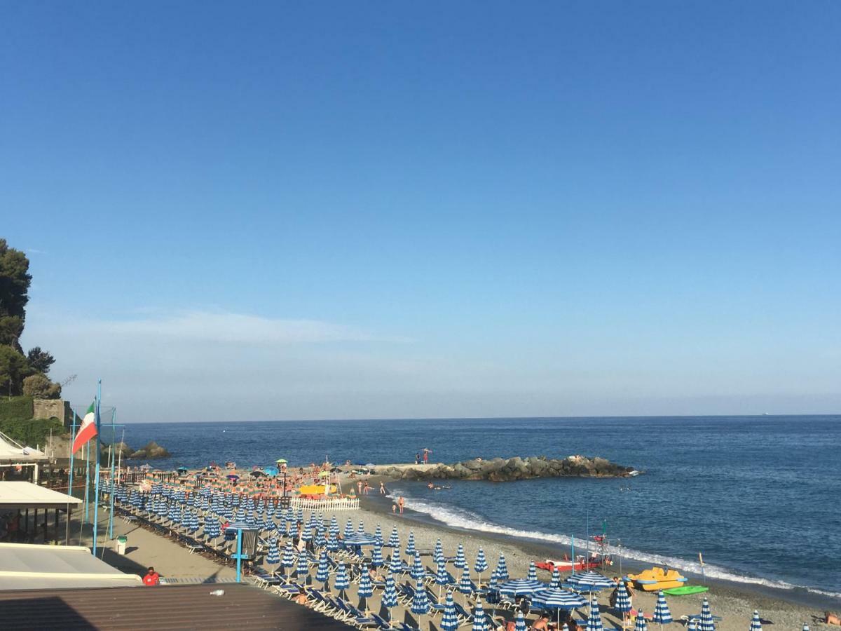 Le Finestre Sul Mare Daire Albissola Marina Dış mekan fotoğraf