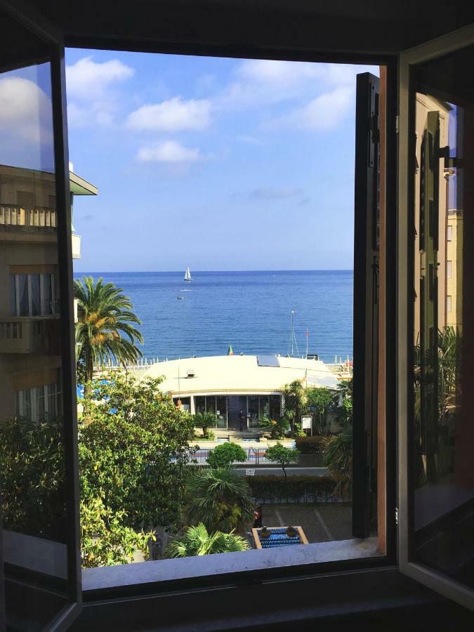 Le Finestre Sul Mare Daire Albissola Marina Dış mekan fotoğraf